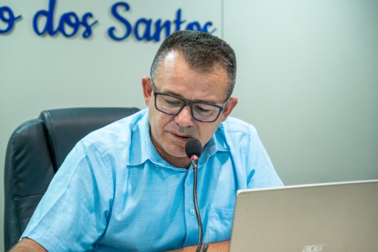 Marconi Buriti agradece reeleição com 471 votos