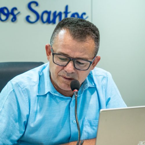 Marconi Buriti agradece reeleição com 471 votos