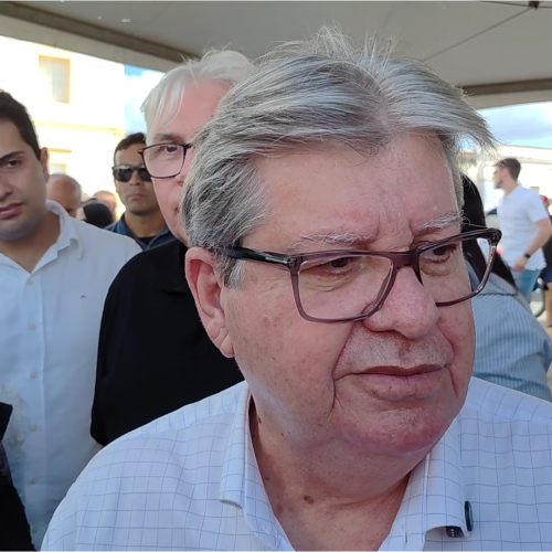 João Azevedo durante visita à Pedra Lavrada - Foto: Anderson Eliziário